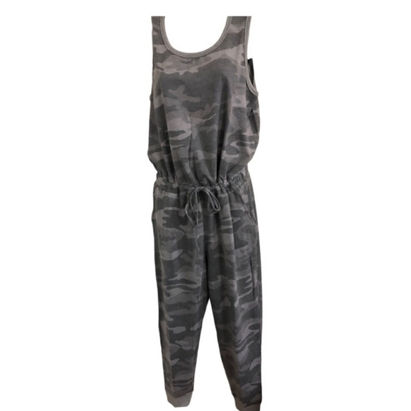 Danskin grey‎ camouflage print scoopneck sleeveless onesie jumpsuit size Medium - Picture 3 of 7